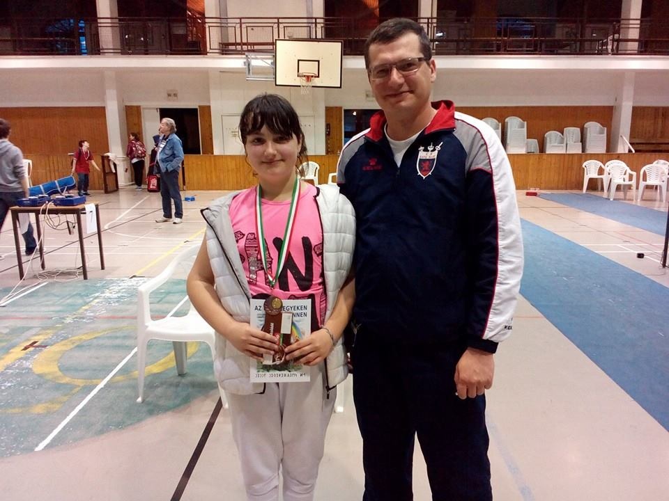 Teodora Șofran, un argint și un bronz la etapa a patra a Circuitului “Fulop Mihaly” la floretă pentru copii și speranțe