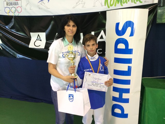 GALERIE FOTO: Tudor Zărnescu, campion național la spadă, categoria 10-11 ani. A fost al doilea titlu pentru ACS Quarto în prima zi a Naționalelor de Copii