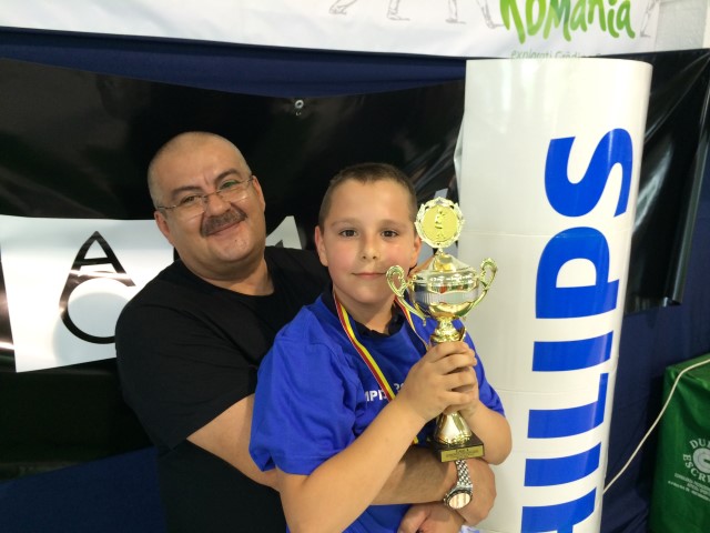 Alexandru Popescu, cel mai mic campion național. A câștigat aurul în proba de spadă, categoria 8-9 ani
