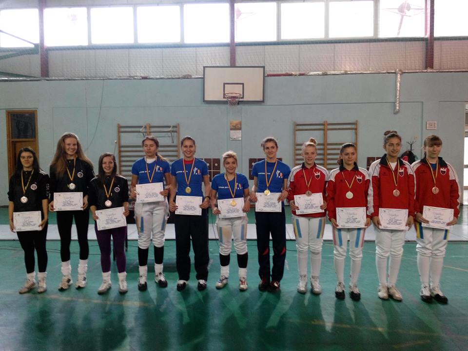 CSA Steaua a câștigat Campionatul Național de spadă cadeți, proba feminină pe echipe