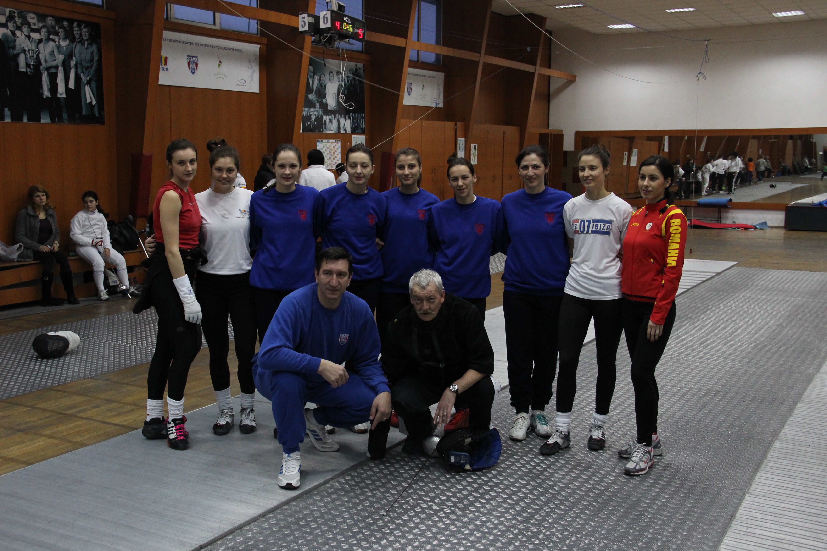 Nouă spadasine din România au plecat azi la etapa de Cupă Mondială la spadă seniori din Barcelona