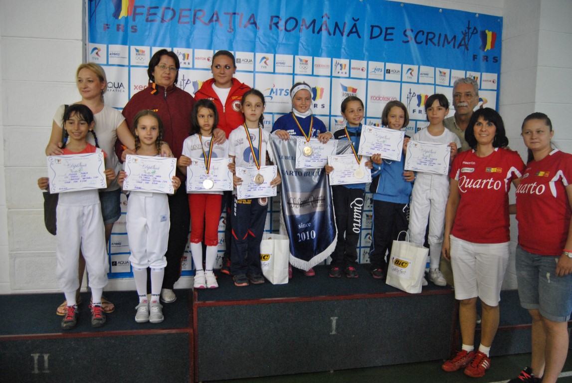 Diana Dona (CSS Quarto) a câștigat medalia de aur la Campionatul Național de scrimă pentru copii, în proba de spadă feminin, categoria 8-9 ani