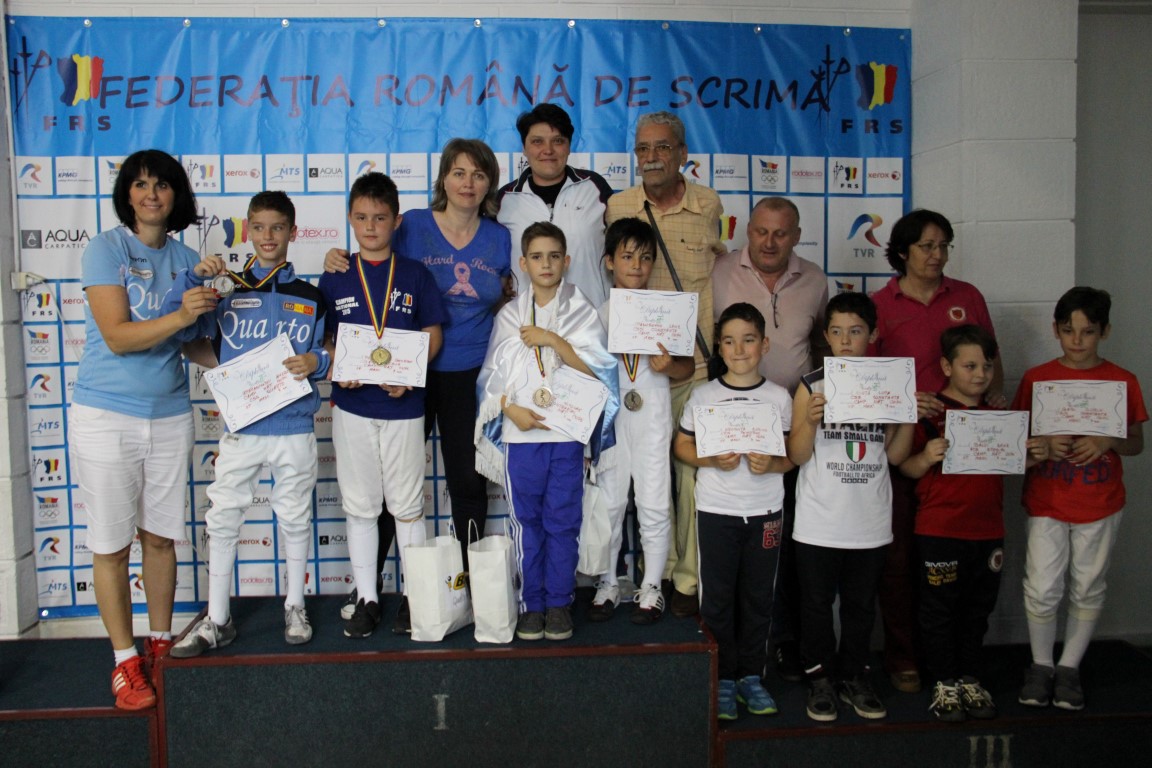 George Petrache (CSA Steaua) a câștigat medalia de aur la Campionatul Național de scrimă pentru copii, în proba de spadă masculin, categoria 8-9 ani