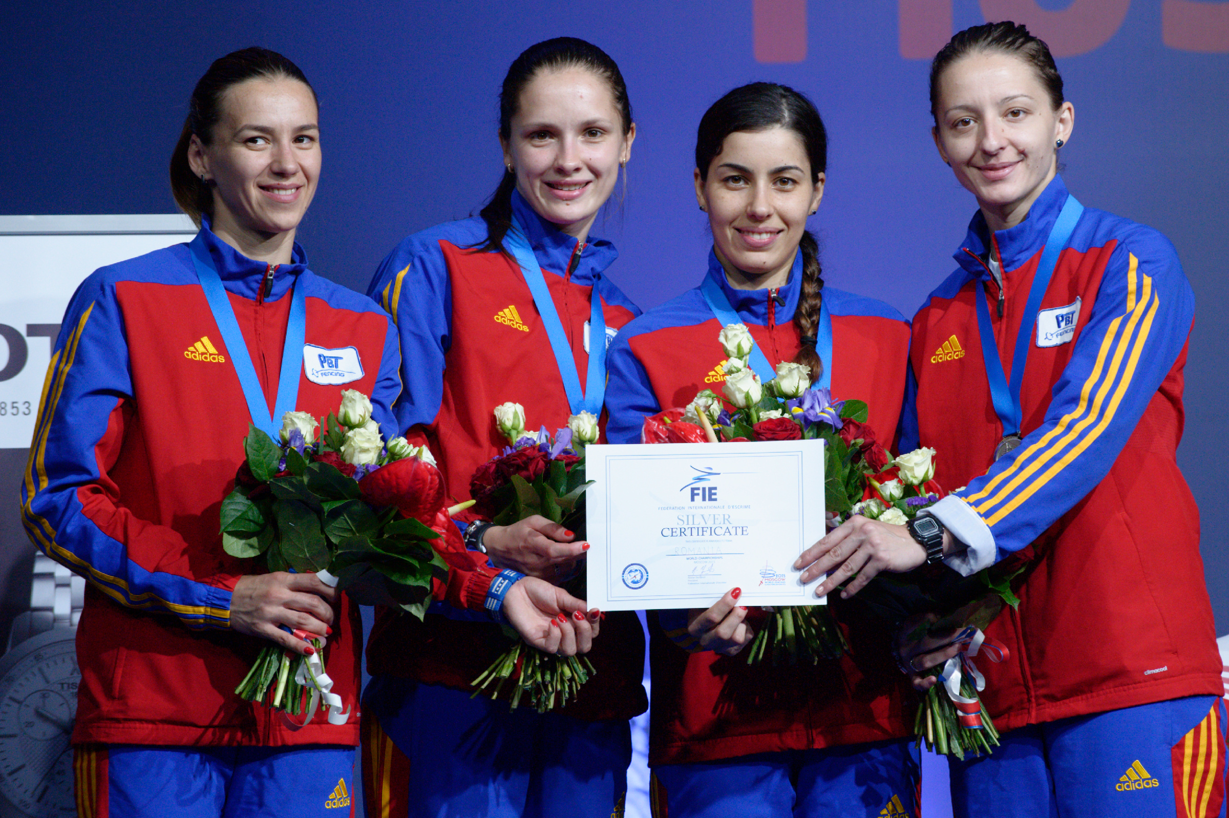 Echipa de spadă feminin a României așteaptă voturile fanilor în campaniile Superlativele Gazetei Sporturilor și Premiile DigiSport pe 2015