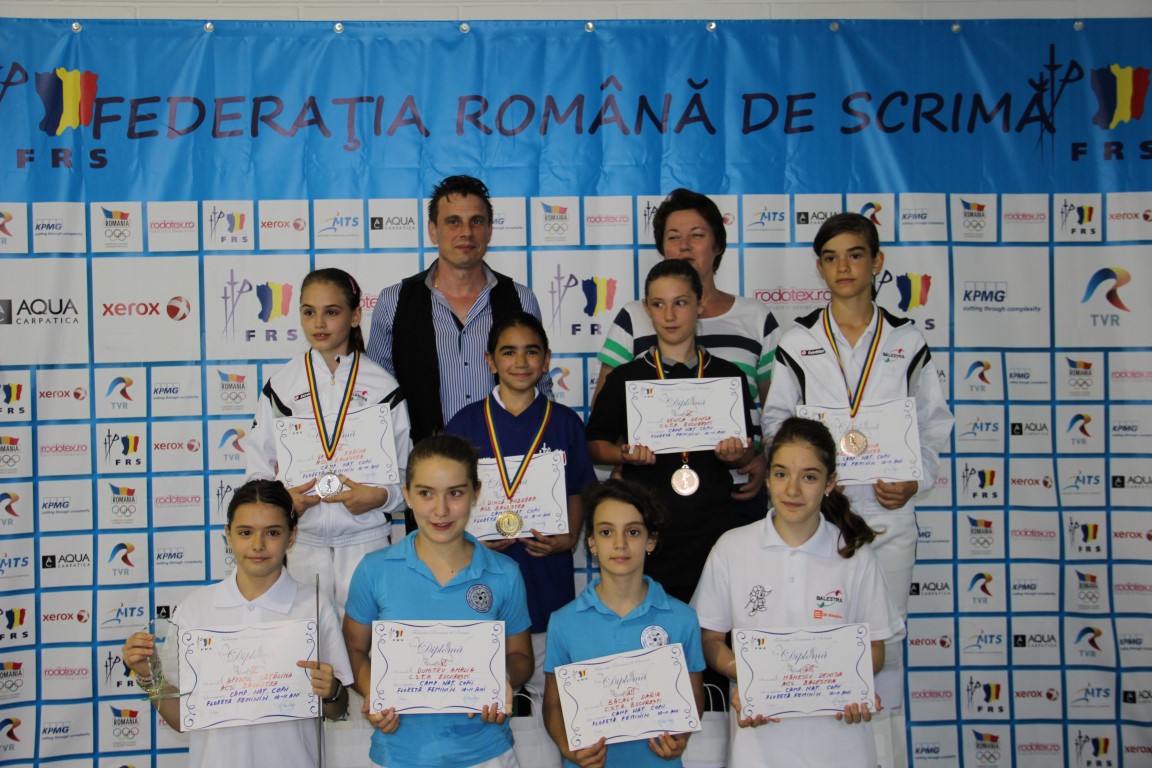 Andreea Dincă (ACS Balestra) a câștigat medalia de aur la Campionatul Național de scrimă pentru copii, în proba de floretă feminin, categoria 10-11 ani