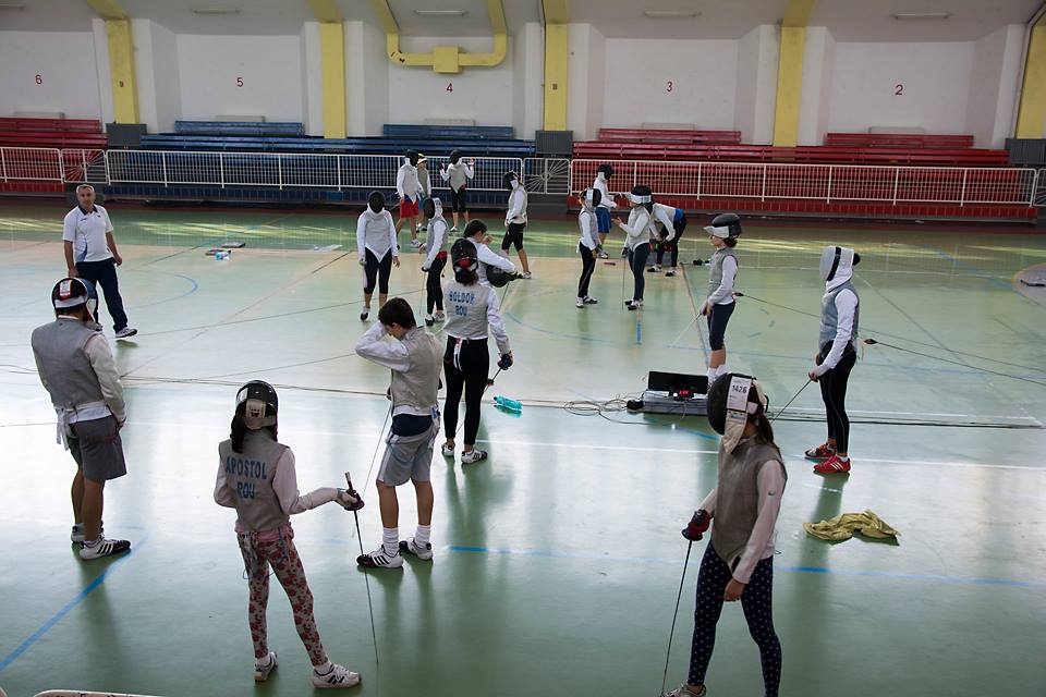 GALERIE FOTO: 19 sportivi de la Centrele Olimpice de floretă juniori și cadeți se află în cantonament la Sighetul Marmației