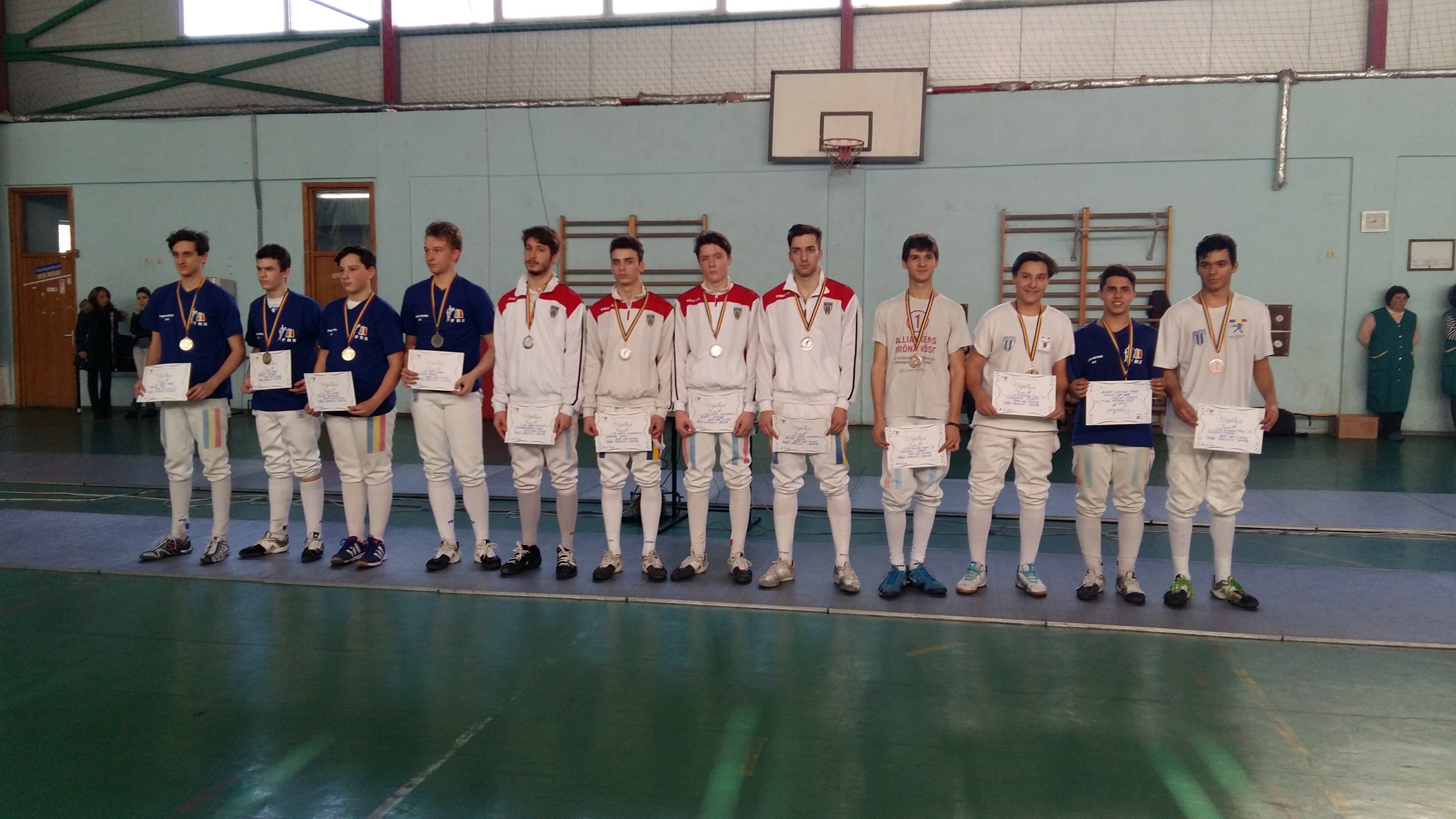 CS Satu Mare a cucerit medaliile de aur la Campionatul Național de spadă pentru juniori de la Craiova, în proba masculină pe echipe