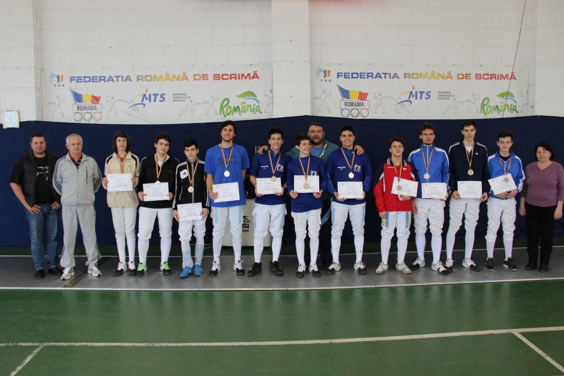 CSA Steaua1 a câștigat medaliile de aur la Campionatul Național de floretă juniori, în proba masculină pe echipe