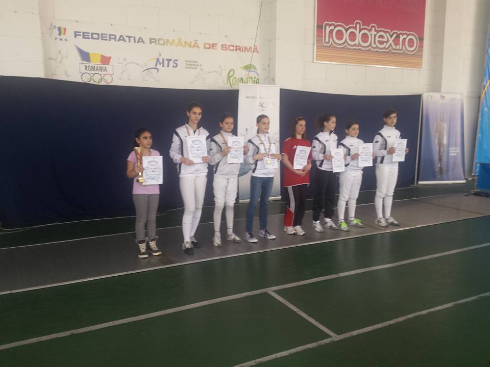 Vlad Roșu și Andreea Dincă au câștigat ediția a V-a a Cupei CSTA la floretă pentru copii, categoria U13
