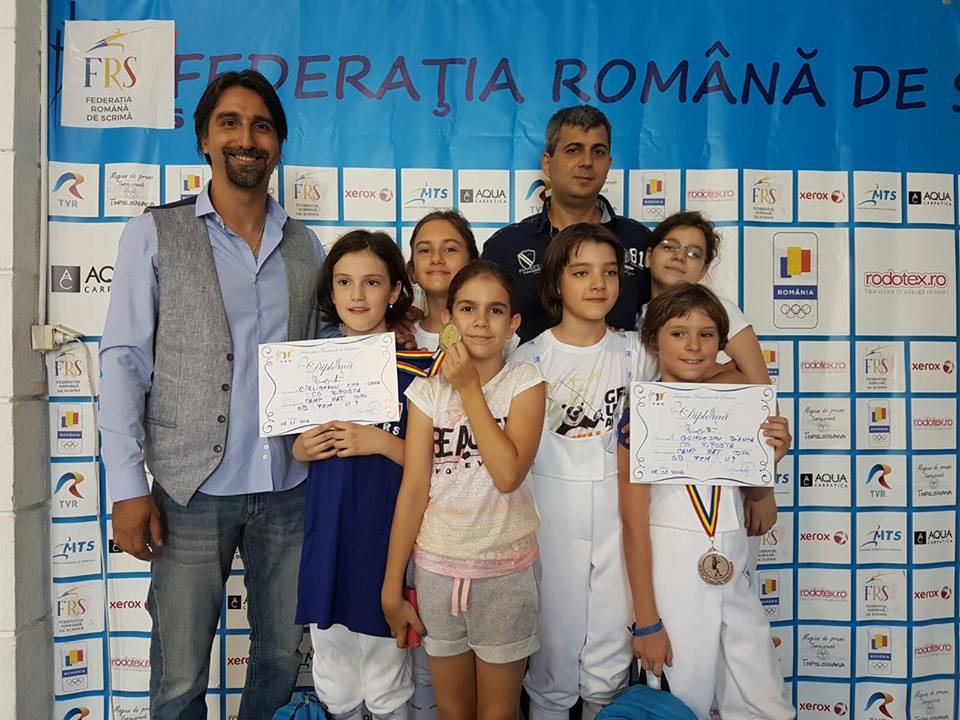 Ema Ioana Cîrligeanu (CS Riposta) a câștigat Campionatul Național de Scrimă Copii, în proba de sabie feminin, la categoria 8-9 ani