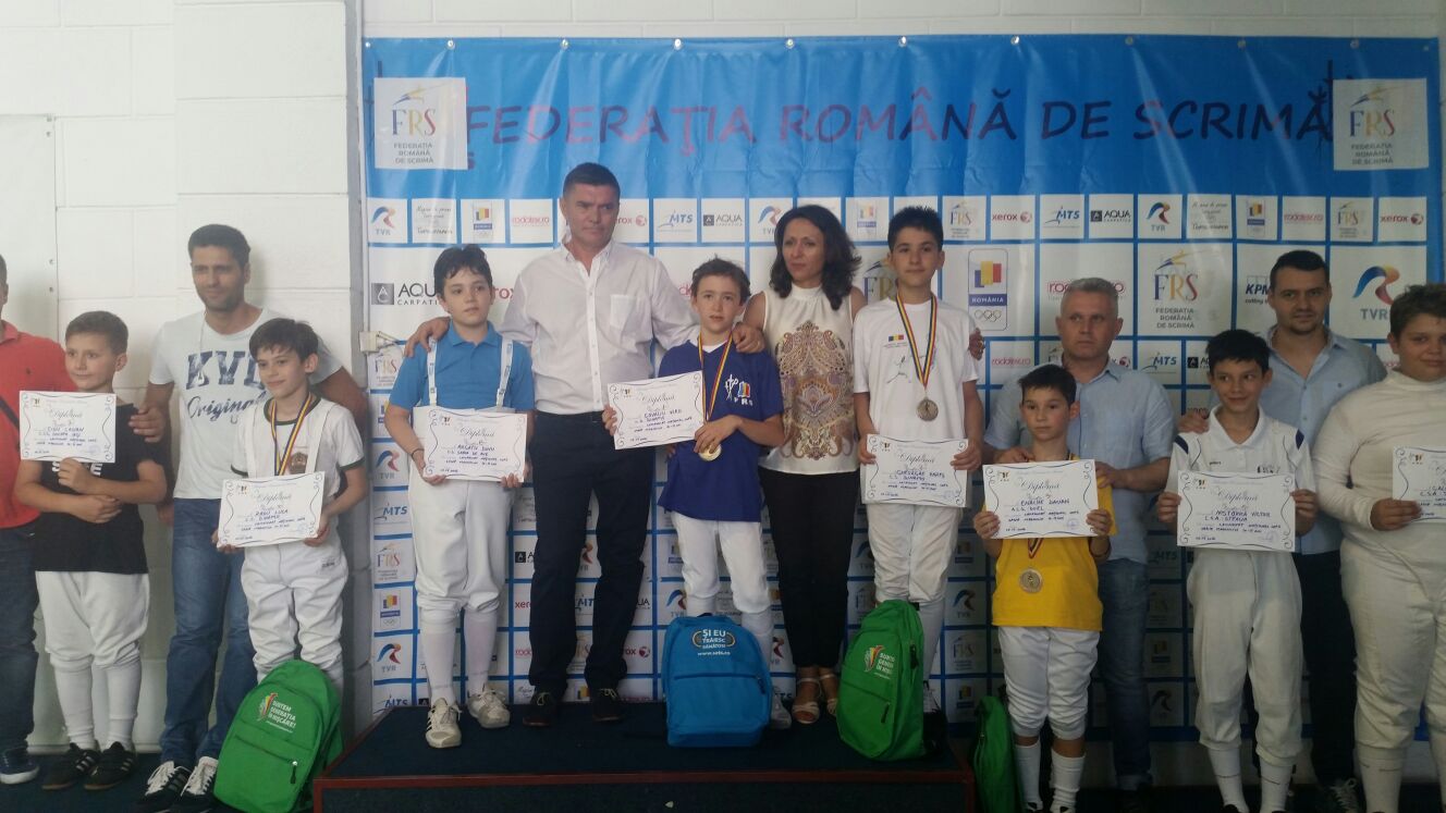 Vlad Covaliu (CS Dinamo) a câștigat Campionatul Național de Scrimă Copii, în proba de sabie masculin, la categoria 10-11 ani