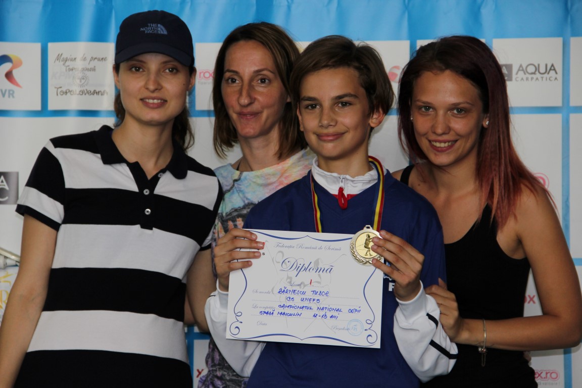 Tudor Zărnescu (CS UNEFS) a câștigat Campionatul Național de Scrimă Copii, în proba de spadă masculin individual, la categoria 12-13 ani