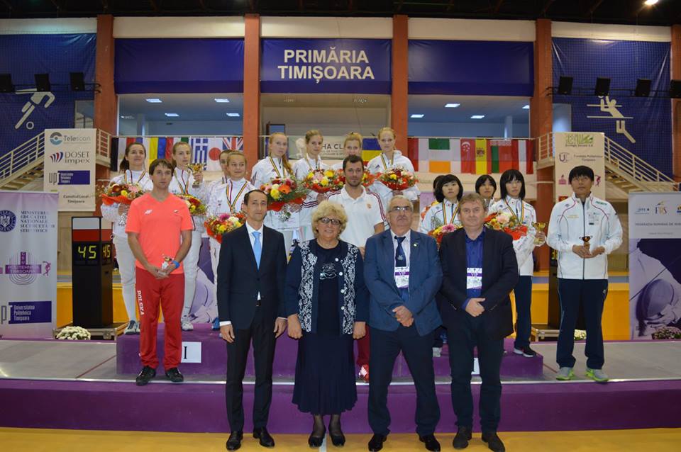 România s-a clasat pe locul șapte la etapa de Cupă Mondială de juniori, în proba de floretă feminin echipe, de la Timișoara. Ungaria a ocupat poziția întâi!