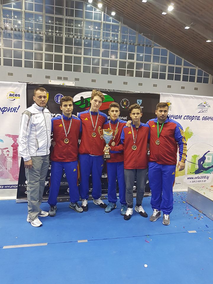 Sabrerii români au cucerit o medalie de aur și una de argint în ziua a doua a etapei din Circuitul European de cadeți, de la Sofia