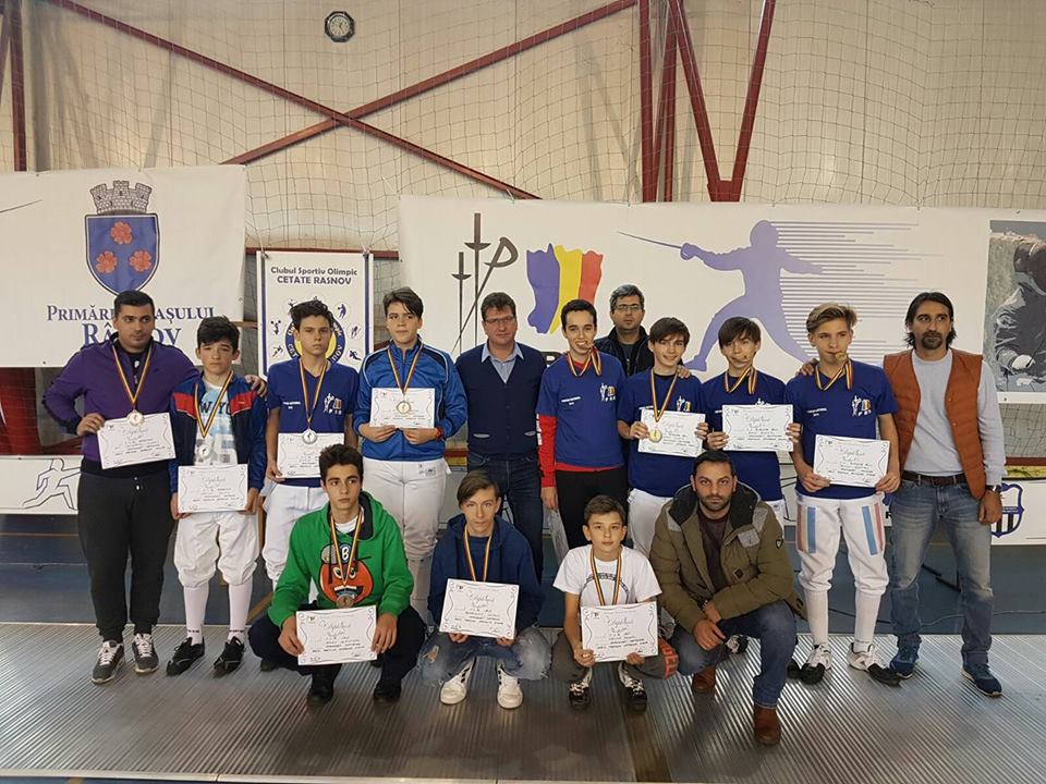 CS Riposta a câștigat medalia de aur la Campionatul Național de sabie speranțe de la Râșnov, ediția 2016, în proba masculină pe echipe