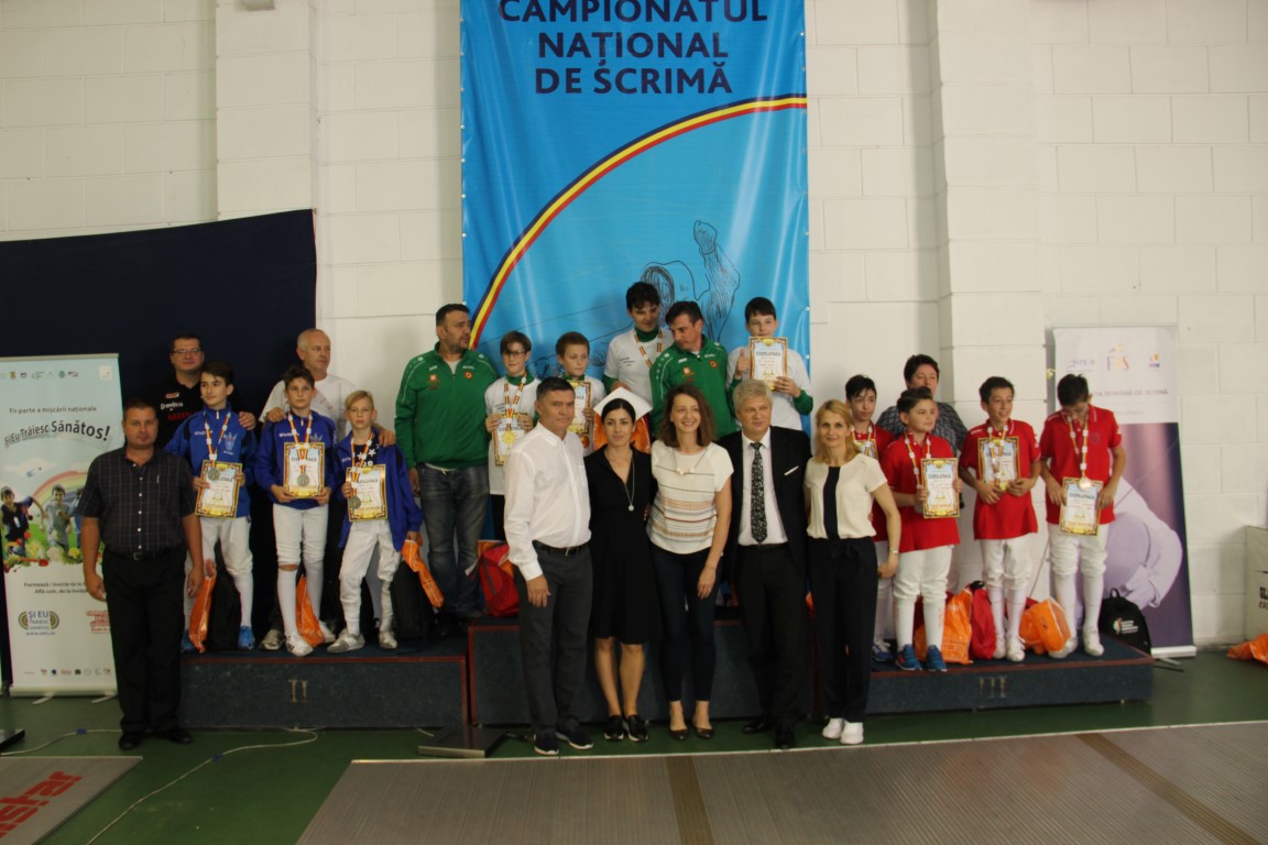 ACS Balestra a câștigat Campionatul Național de Scrimă pentru copii, ediția 2017, în proba de floretă masculin echipe 12-13 ani. Primarul sectorului 1, Daniel Tudorache i-a premiat pe micii campioni!