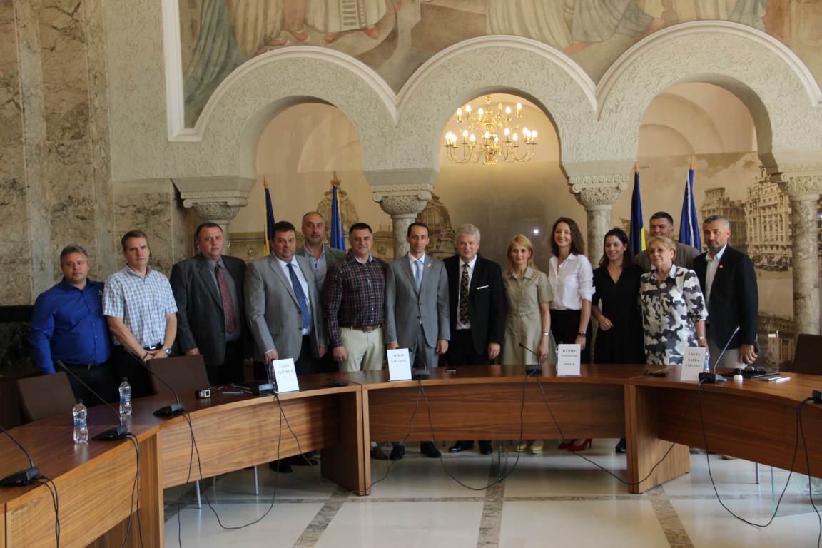 Federația Română de Scrimă a semnat azi un protocol de colaborare cu Primăria Sectorului 1