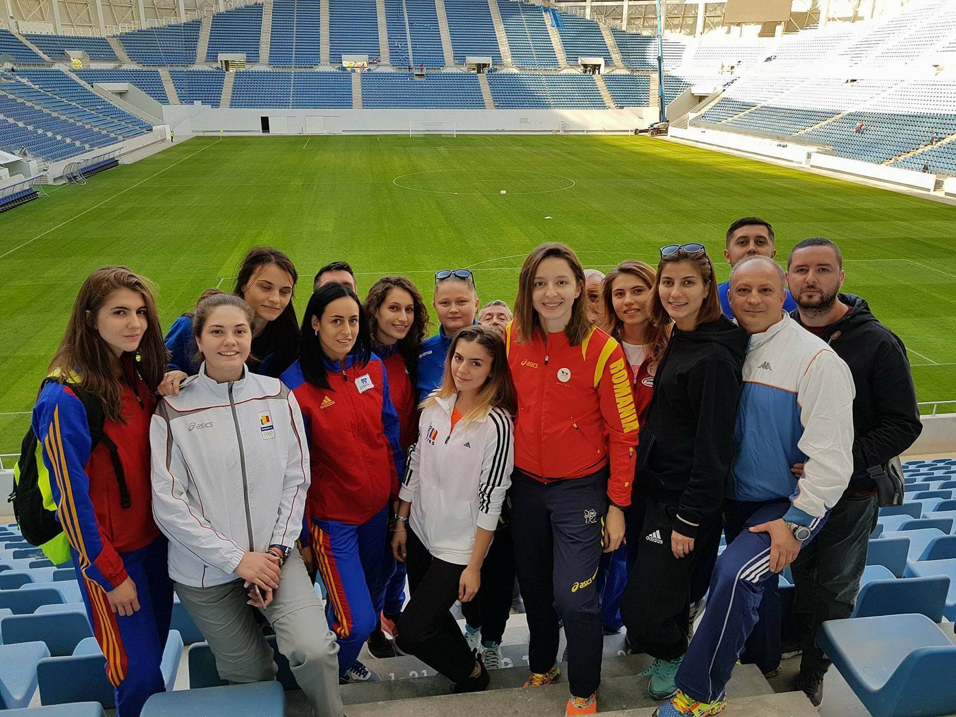 GALERIE FOTO: Lotul național de spadă feminin a vizitat ieri noul stadion „Ion Oblemenco” din Craiova