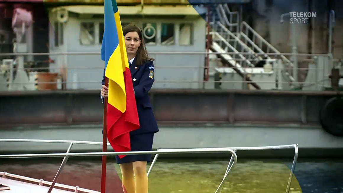 VIDEO: Loredana Dinu sărbătoreşte Ziua Naţională la graniţa României. A ieşit pe Dunăre pentru Telekom Sport!