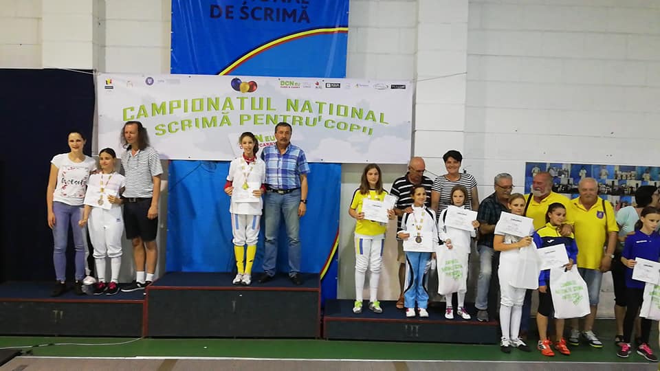 Andrea Muntean (LPS Bihorul Oradea) a câștigat Campionatul Național de scrimă pentru copii de la București, ediția 2018, în proba de spadă feminin, la categoria 10-11 ani