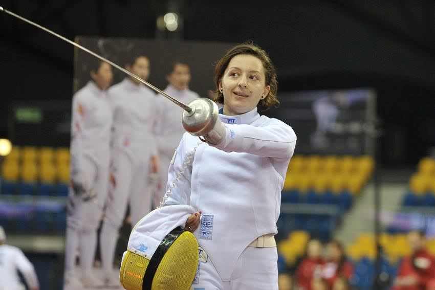 Ana Maria Popescu lupta pentru accederea in semifinalele CM de Scrima