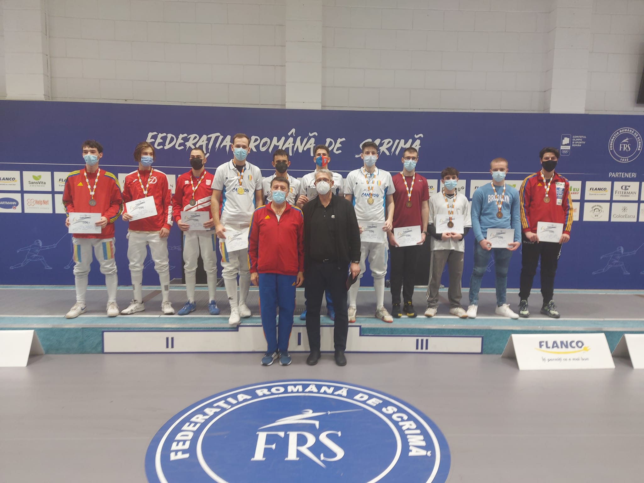 CSA Steaua București e campioană națională la spadă masculin, juniori!
