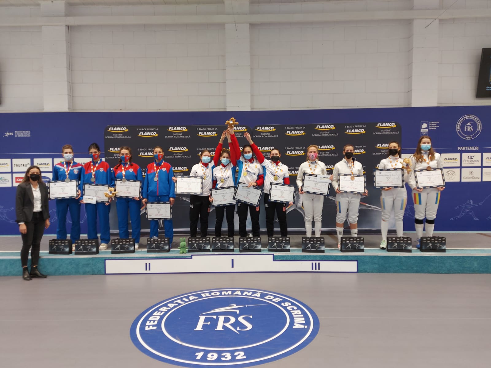 Dinamo a câștigat Superliga Națională Flanco la spadă feminin echipe!
