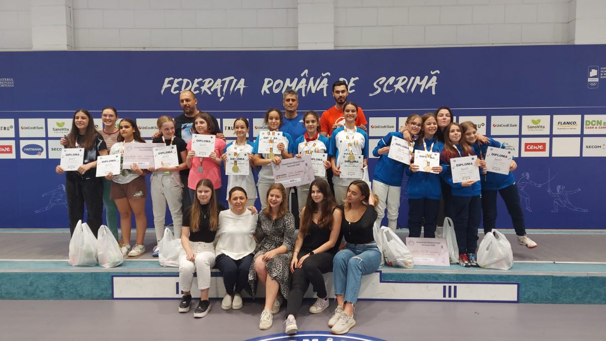 Titlul național la sabie feminin echipe copii merge la Dinamo!