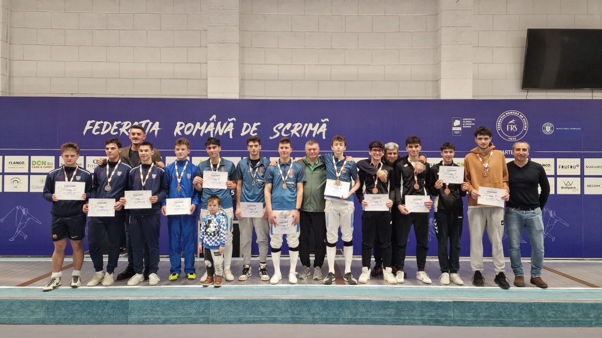 CS Dinamo a luat titlul și la sabie masculin juniori