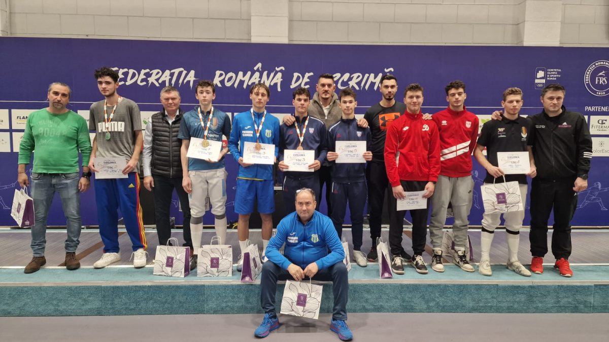 Vlad Covaliu a câștigat titlul național al juniorilor la sabie