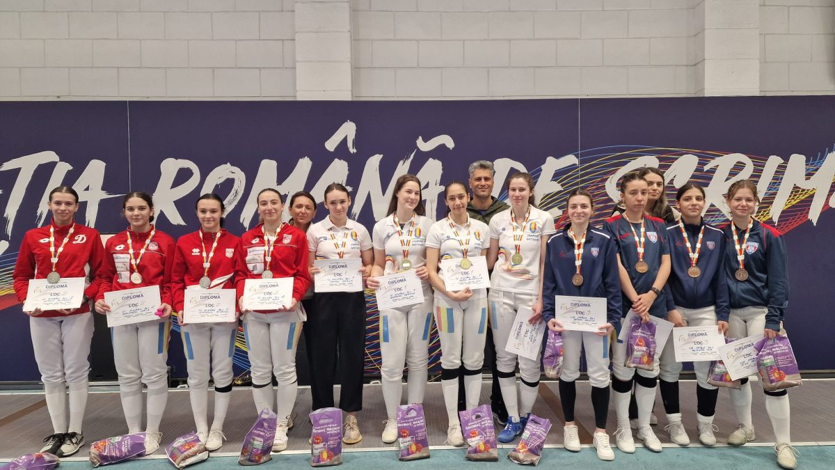CS Dinamo a cucerit titlul la sabie tineret echipe feminin