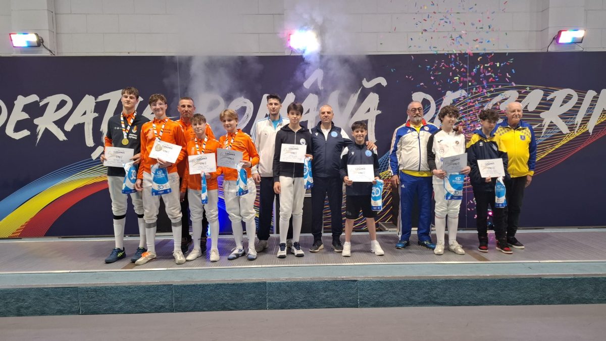 Mate Mezinger este noul campion național al speranțelor la spadă masculin