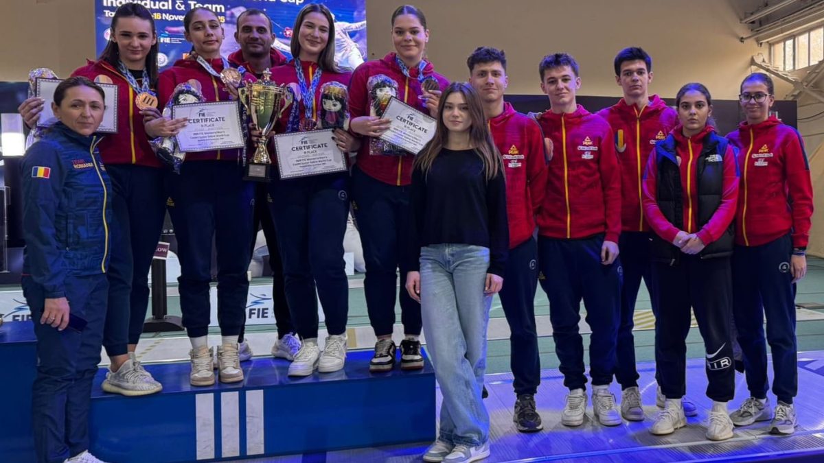 Medalie de bronz la Tashkent pentru echipa feminină de sabie junioare!