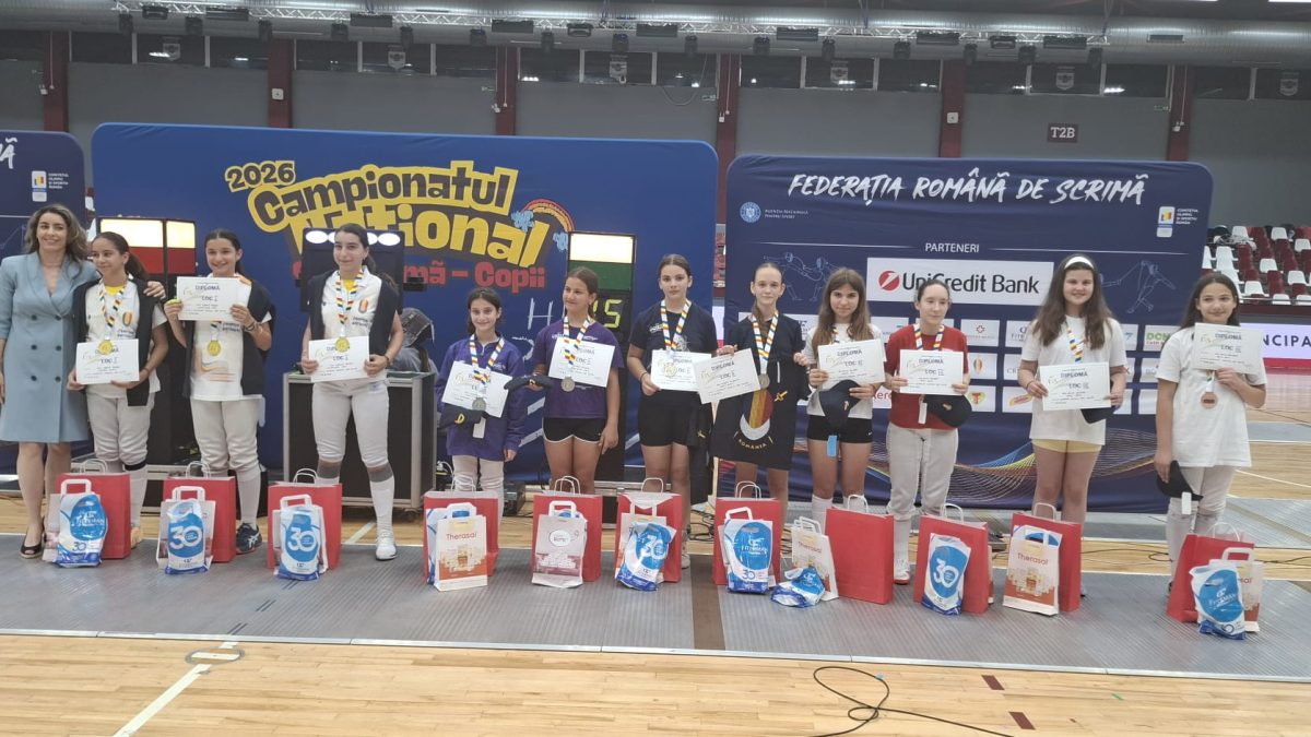 CSM Corona Brașov 1 a cucerit titlul național U13 la floretă feminin echipe!